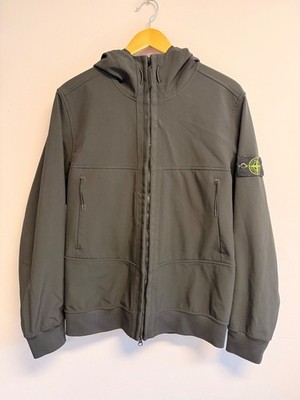 Stone Island Softshell-R E.Dye schwarze Kapuzenjacke. Größe M