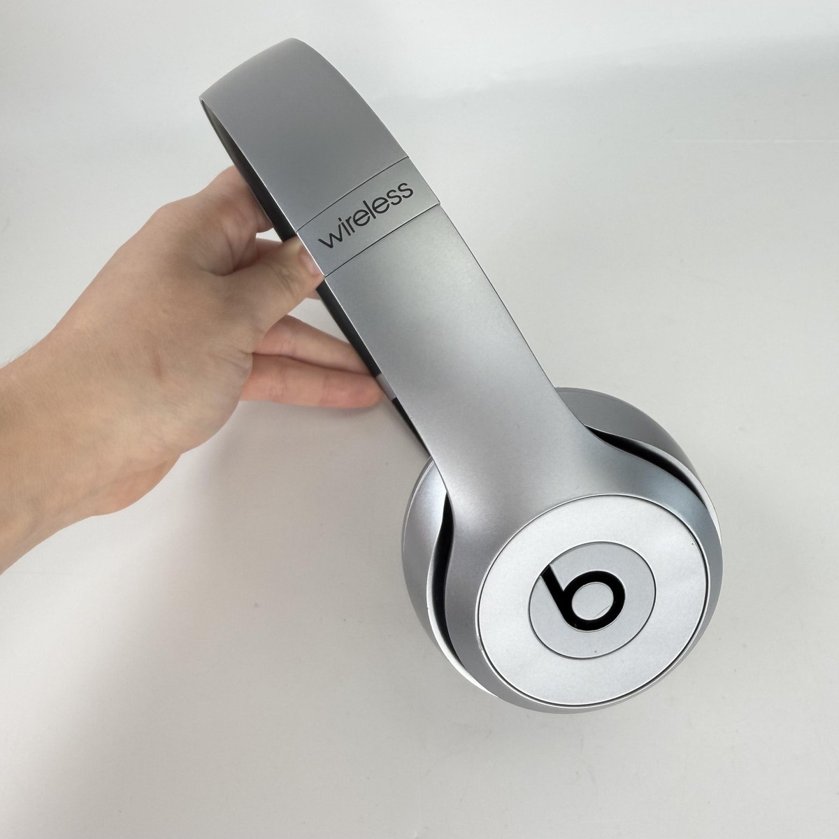 Beats By Dr Dre Solo Wireless On Ear Headphones Silver Bluetooth
