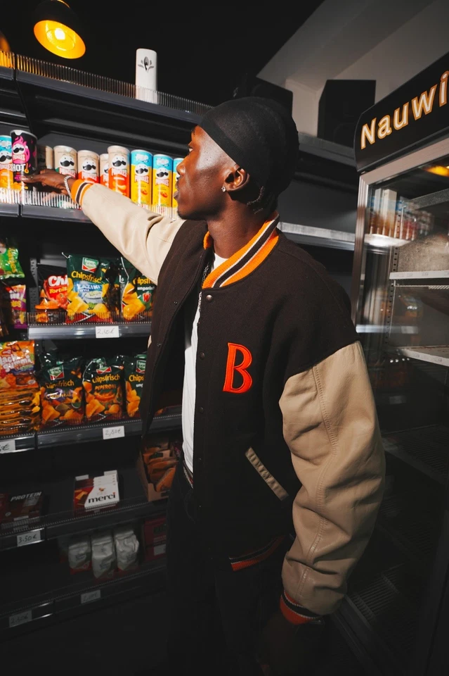 Streetwear + Vintage Pieces ab 1€
