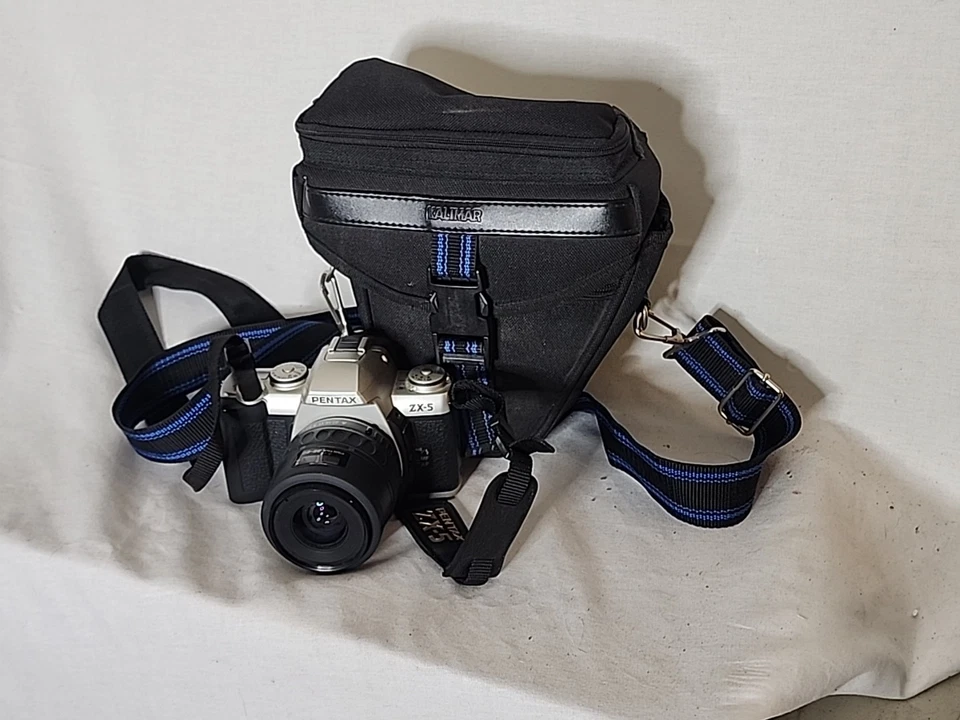 Cámara Pentax Vintage ZX-5 con estuche de transporte Kalimar  Foto 2 de 3