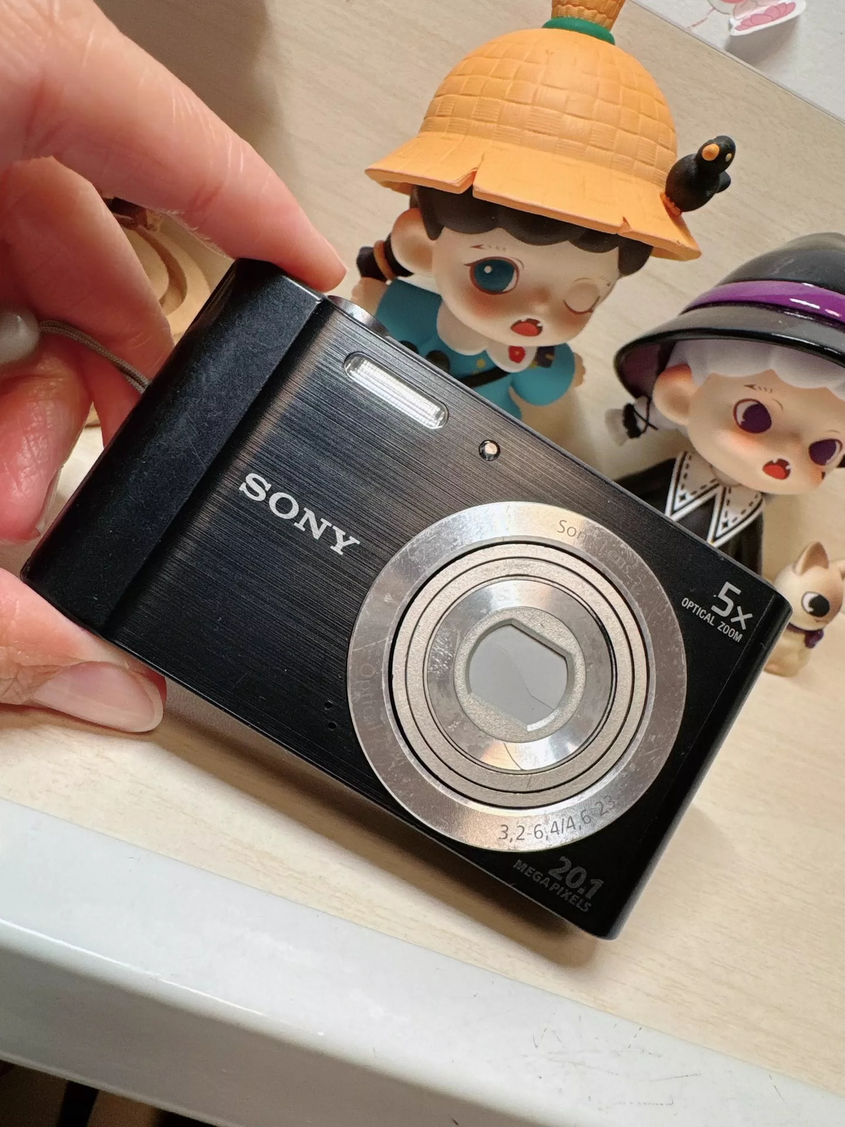 Sony Cyber-shot DSC-W800 20.1 MP 5x Optical Zoom Digital Camera - 100% Working