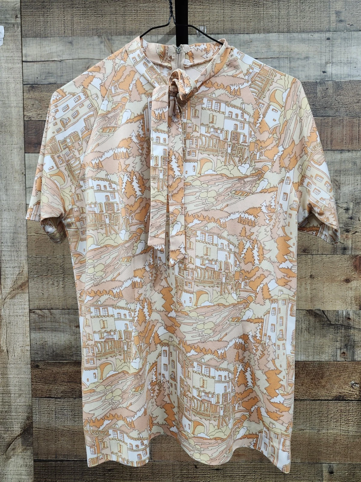 Vtg 70s Peach Colored Shirt w Neck Tie Sz L Great Condition AOP