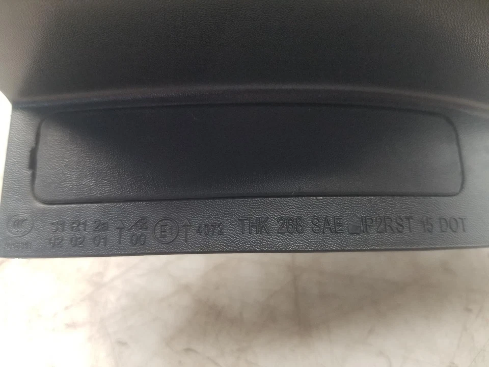 Land Rover Range Rover Evoque Taillight Lamp Near Side Left Rear 2016 LR077965  - Image 2 of 4