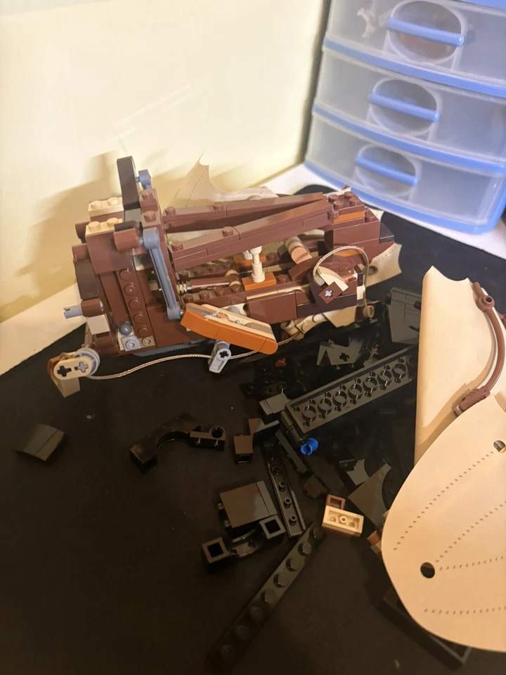 LEGO Icons 10363 Leonardo da Vinci's Flying Machine, photo 3 of 4