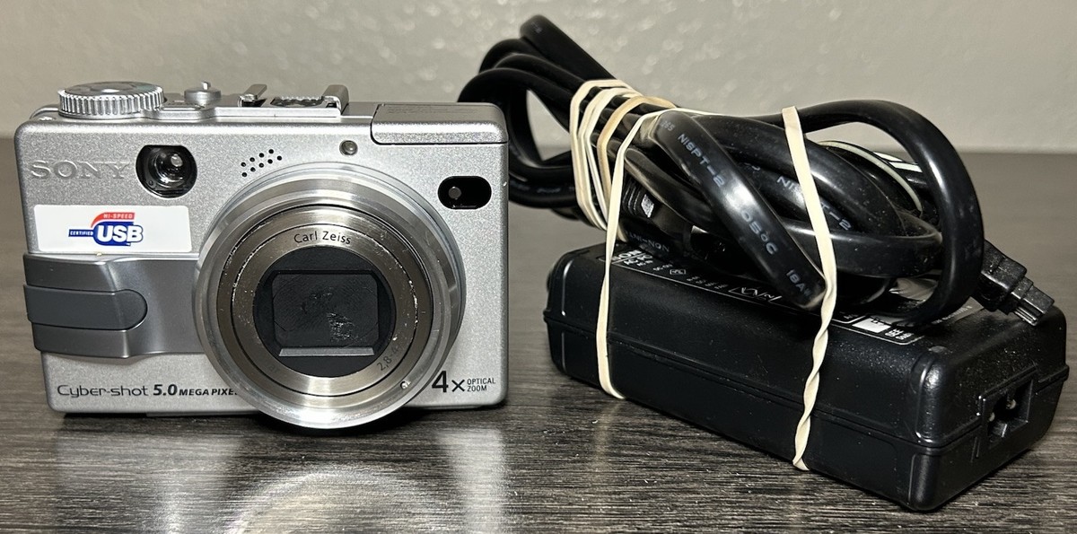 TESTED* Sony Cyber-shot DSC-V1 5.0MP Silver Digital Camera 4x