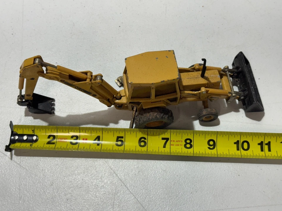 REEXCAVADORA TRACTOR FORD 555A MODELO ERTL ESCALA 1/34 DIECAST GRANJA VINTAGE Foto 2 de 4