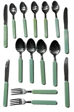 VTG WINTHROP Stainless Flatware Replacement 15 Piece Green Plastic Handle Taiwan