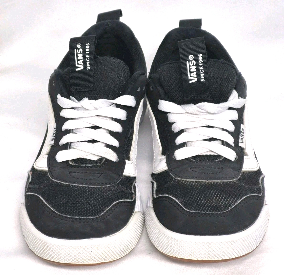 VANS Range EXP Women's Sneakers Black White Lightweight Skate Shoes Size 6 thumbnail 3