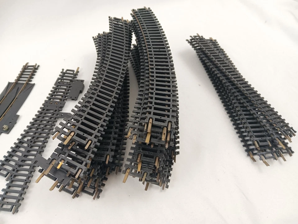 VINTAGE Tyco HO Train Track Lot of 56 Pieces Curved Straight Set - Image 3 of 4