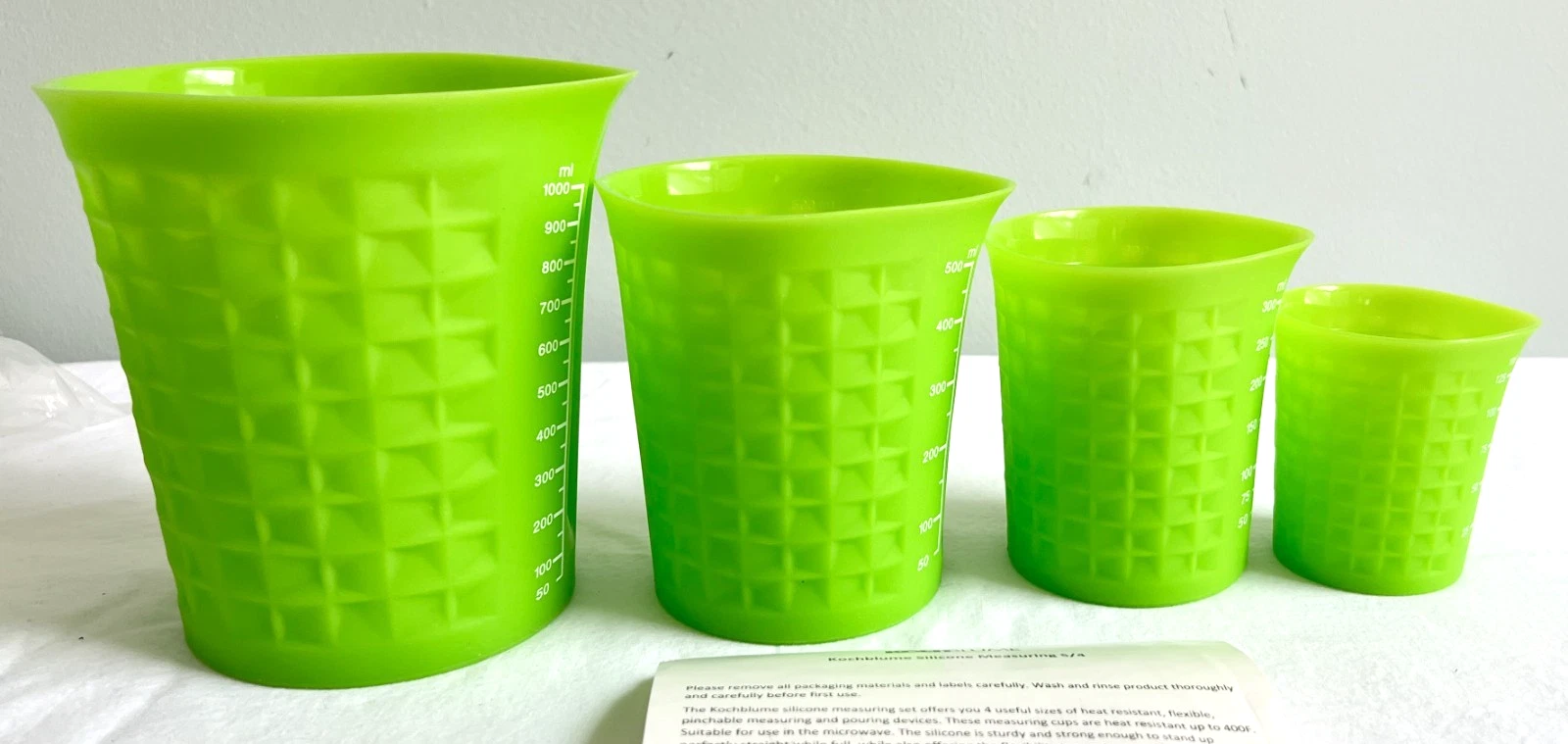 KOCHBLUME 4-Piece Silicone Measuring Cup Set Bright Green 32 oz Cups