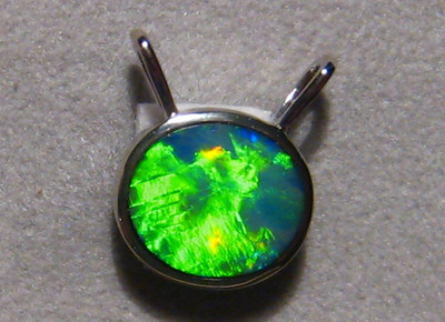 Opal Anhänger, massiv 18 Karat Weißgold, 5+ Neonfarben