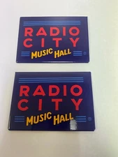 RADIO CITY MUSIC HALL  magnet 2 magnet , official merchandise 