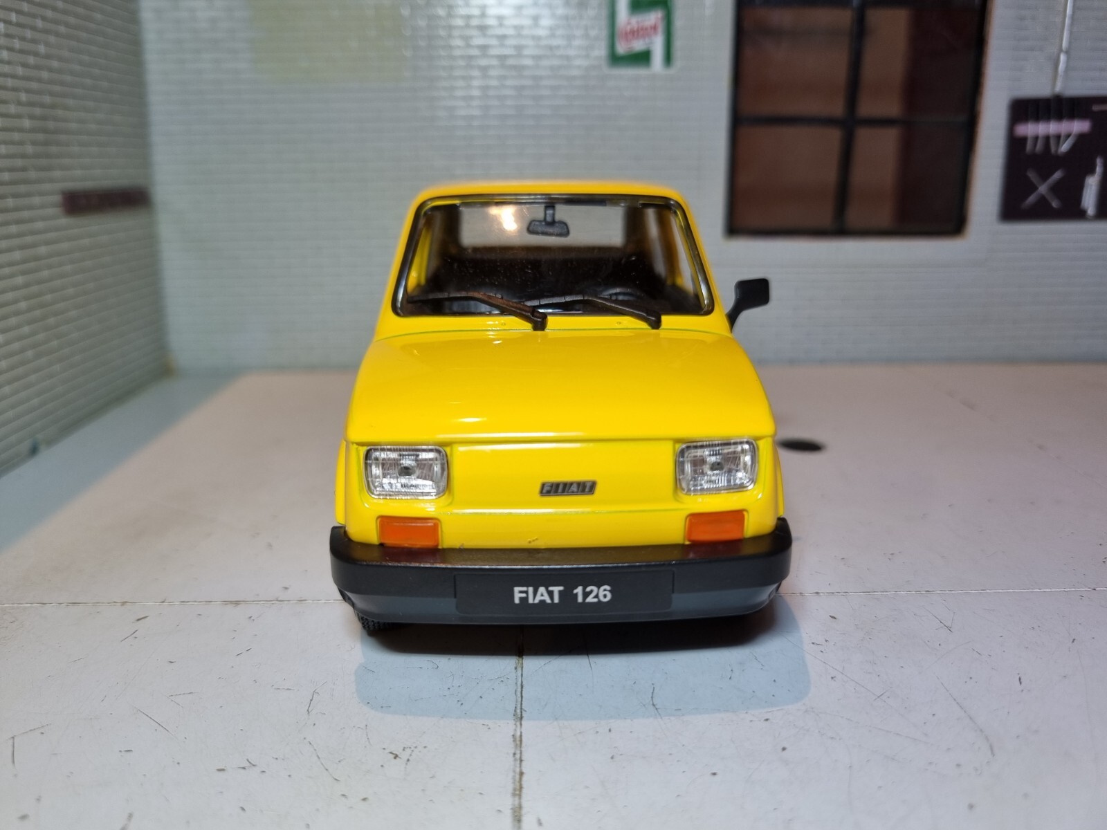 Foto 9 di 10