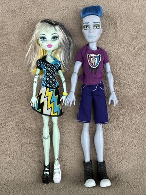 Monster High Puppe Sloman Slo Mo Mortavitch Ghoul Spirit & Sarg Bean Frankie