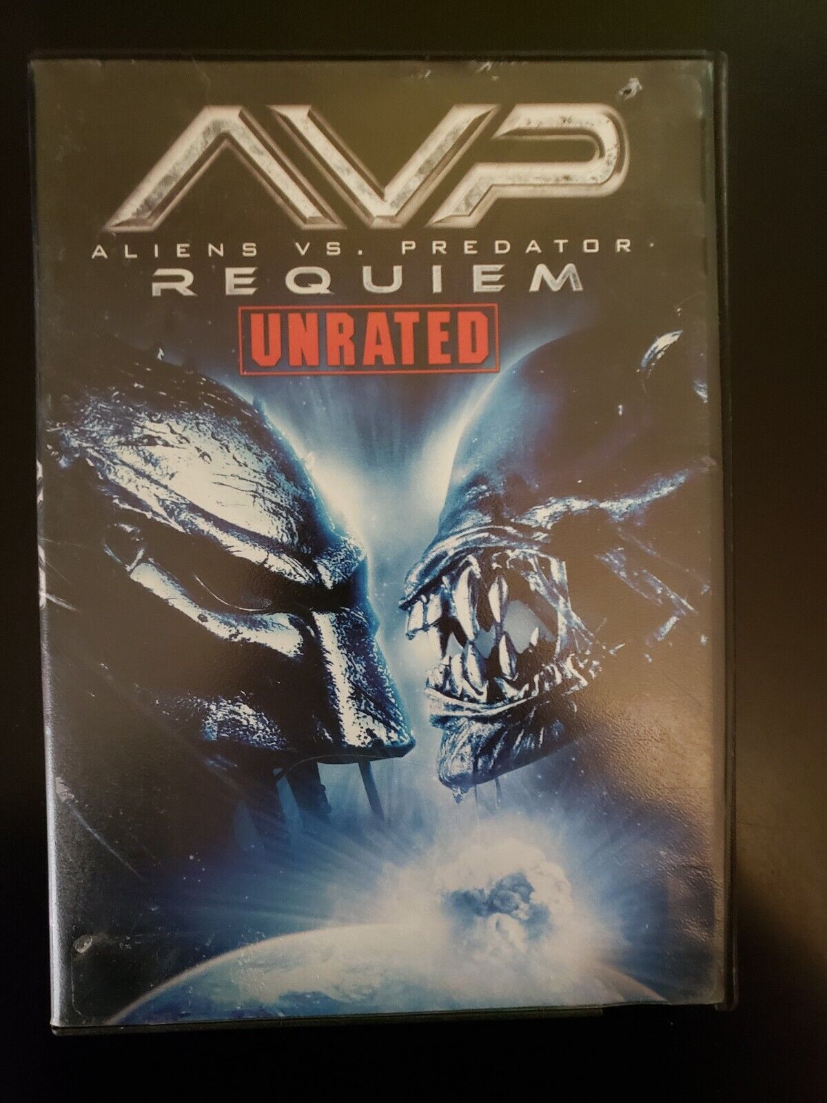 Aliens vs. Predator Requiem, Item, Box, and Manual