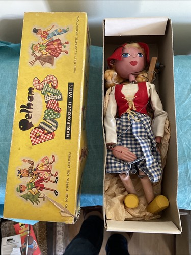Pelham Puppet - Type Standard Dutch Girl - vintage boxed R831 - Picture 4 of 4