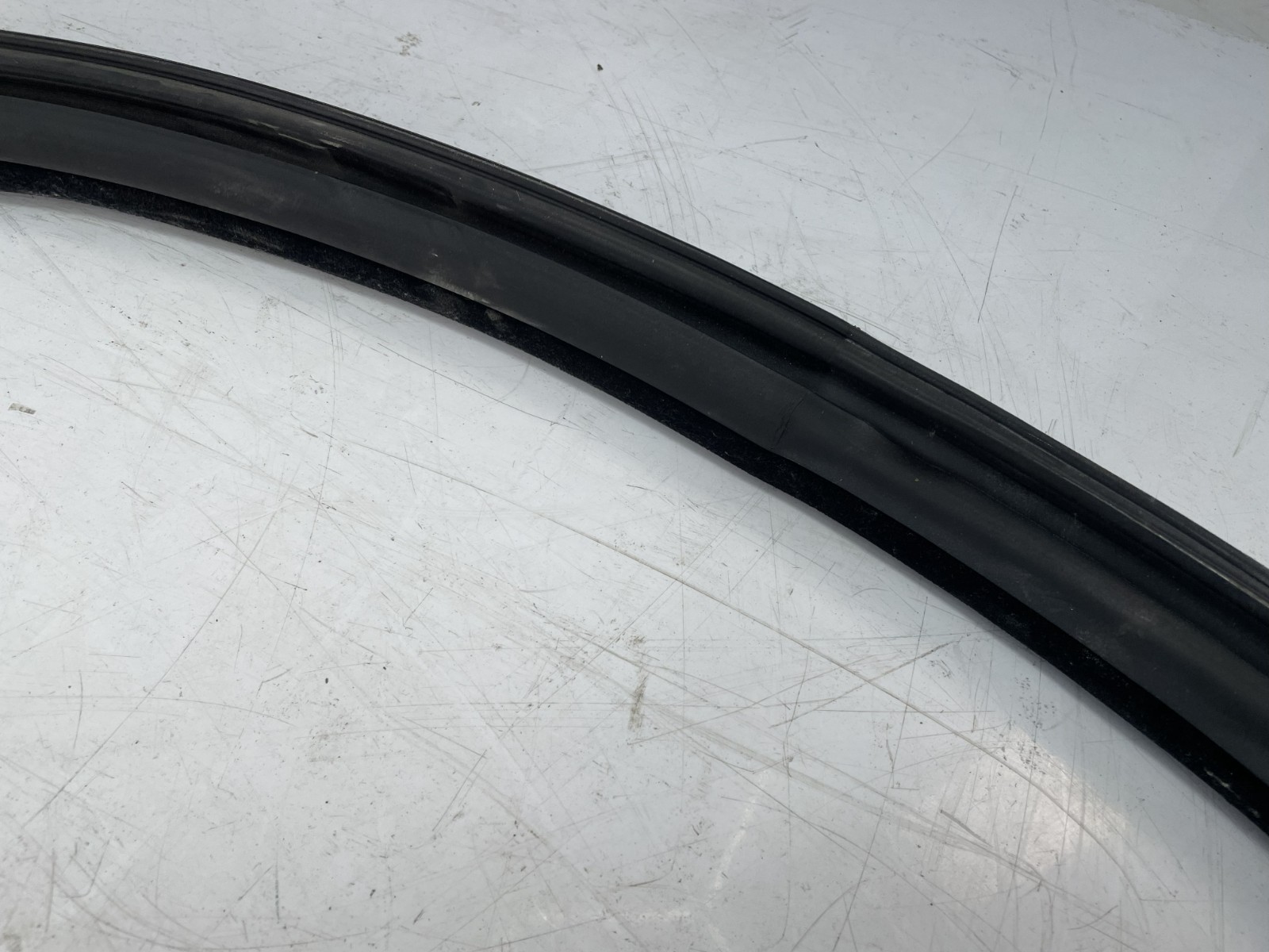 ✅ 12-17 OEM Bentley Continental GT Front Right Passenger Top Weatherstrip Seal