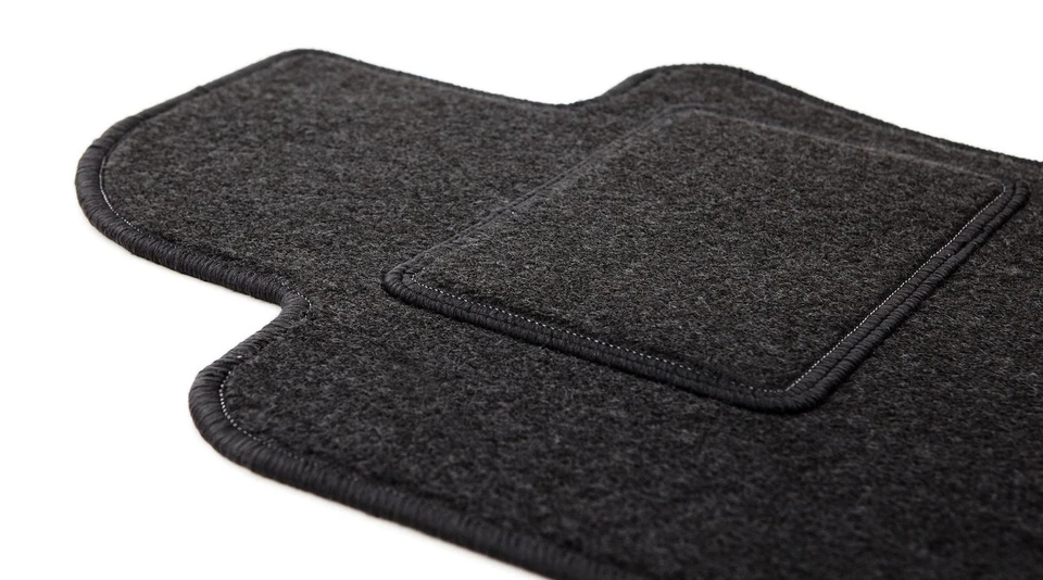 Tapis conducteur velours noir pour Toyota Yaris III Hybrid 2013-2017 1pc - Photo 2/4