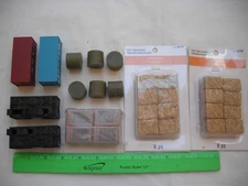 Lot of 30 Container Crate Hay Bales Load, Gondola, Flat Bed Car FlatCar,HO Scale