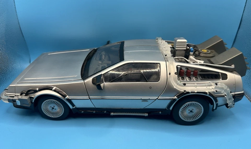 Back to The Future DeLorean Car Light & Sound Diamond Select 13”  Working !! - Image 4 of 4