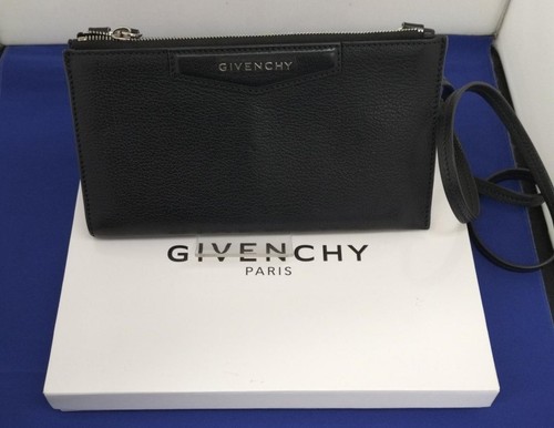 GIVENCHY Antigona Crossbody Bag Black