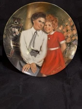 Edwins M Knowles "Annie and Grace" 1983,collector plate  plate number D18829