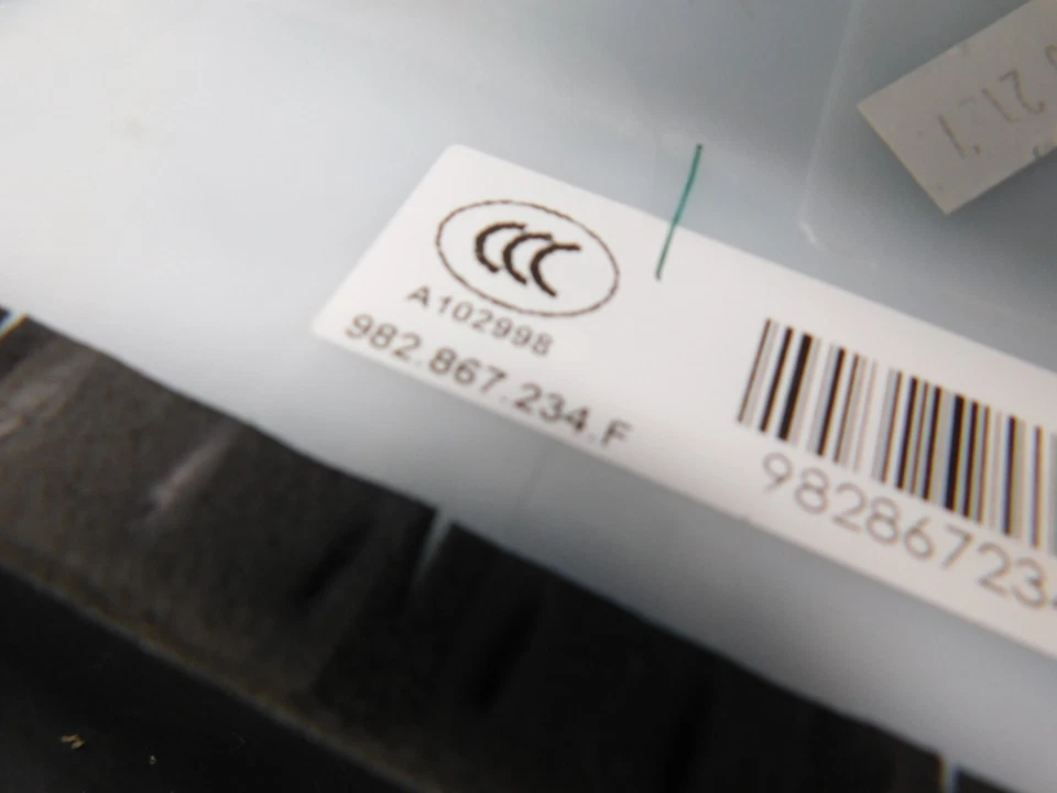 Porsche Cayman GT4 2021 718 Alcantara paneles de pilar A #9072 L1 Foto 4 de 4