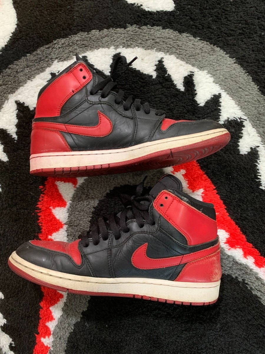 Air Jordan Retro 1 High OG Bred 2013 Size 8 Black Varsity Air Jordan Retro 1 High OG Bred 2013 Size 8 Black Varsity
