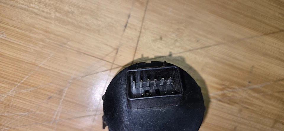 Переключатель привода на 4 колеса 2002-2009 CHEVY Trailblazer GMC Envoy 4WD 4X4 15132078 SSB2 - Изображение 4 из 4