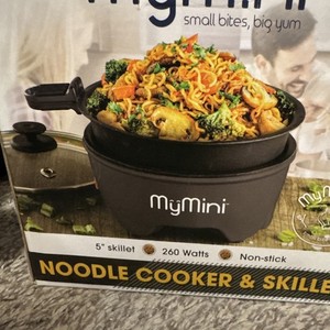 MyMini Noodle Cooker & Skillet 5in Non-Stick Electric Skillet 260W 120V Black