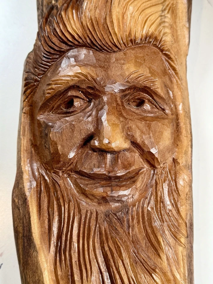 Tallado de cara de mago espíritu de madera - Escultura artesanal de arte popular de tronco de árbol Foto 4 de 4