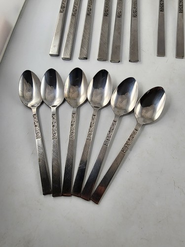 Stanley Roberts Dorette Stainless Flatware 30 Pcs Mid Century 6 Place Settings - Picture 5 of 13