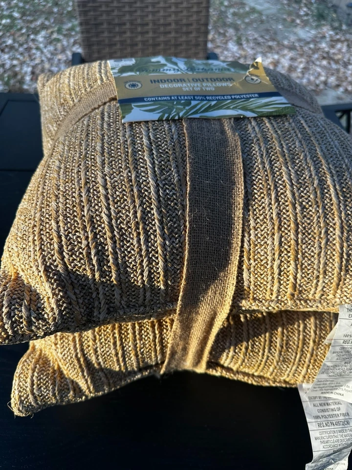 2 Tommy Bahama 18"x18" Faux Straw Woven Pillows Tropical Indoor/Outdoor - Image 2 of 4