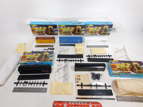 5x Athearn H0 DC Bausatz US Güterwagen 5218 5277 5281 5283 5332 sg+OVP #DQ338-3 | Zustand: Gebraucht