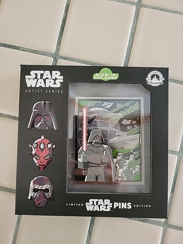 Disney D23 Expo Star Wars Glow in the Dark Artist LE 300 Jumbo Pin
