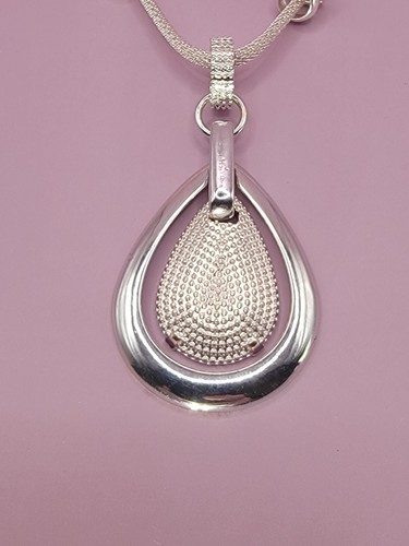 Collana vintage Liz Claiborne. Lungo circa 30 pollici  - Foto 3 di 11