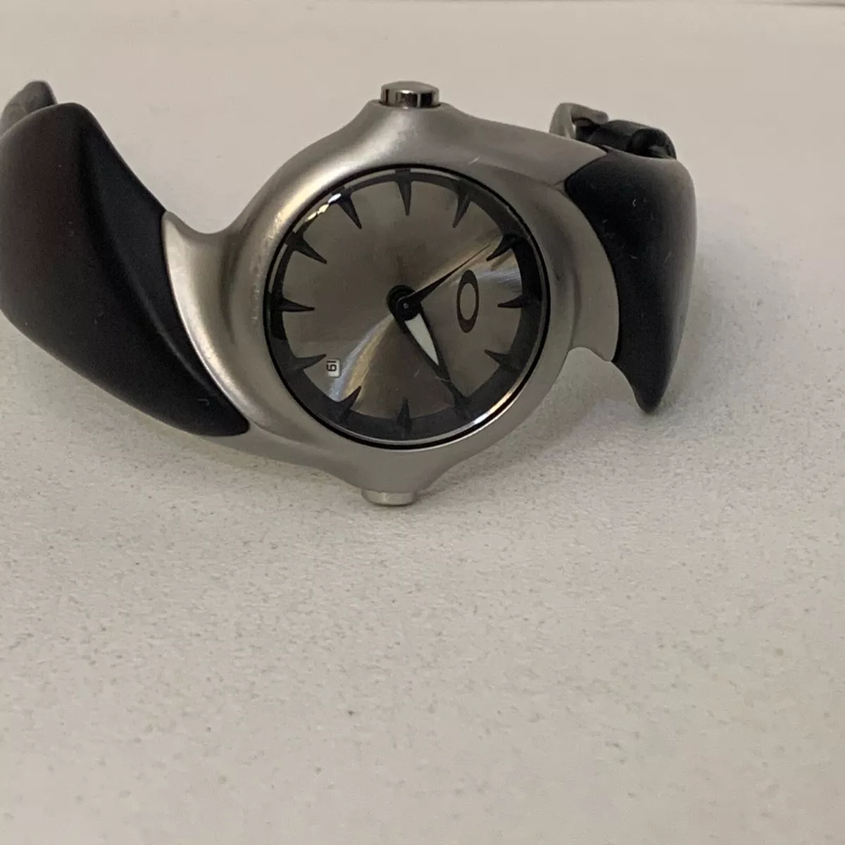 Oakley Crush 2.0 Watch Silver Black New Battery eBay