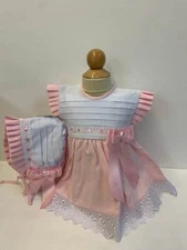 Will'beth Stunning Newborn Baby Girl Dress Bonnet Set Bow Lace Babies Dolls NWT