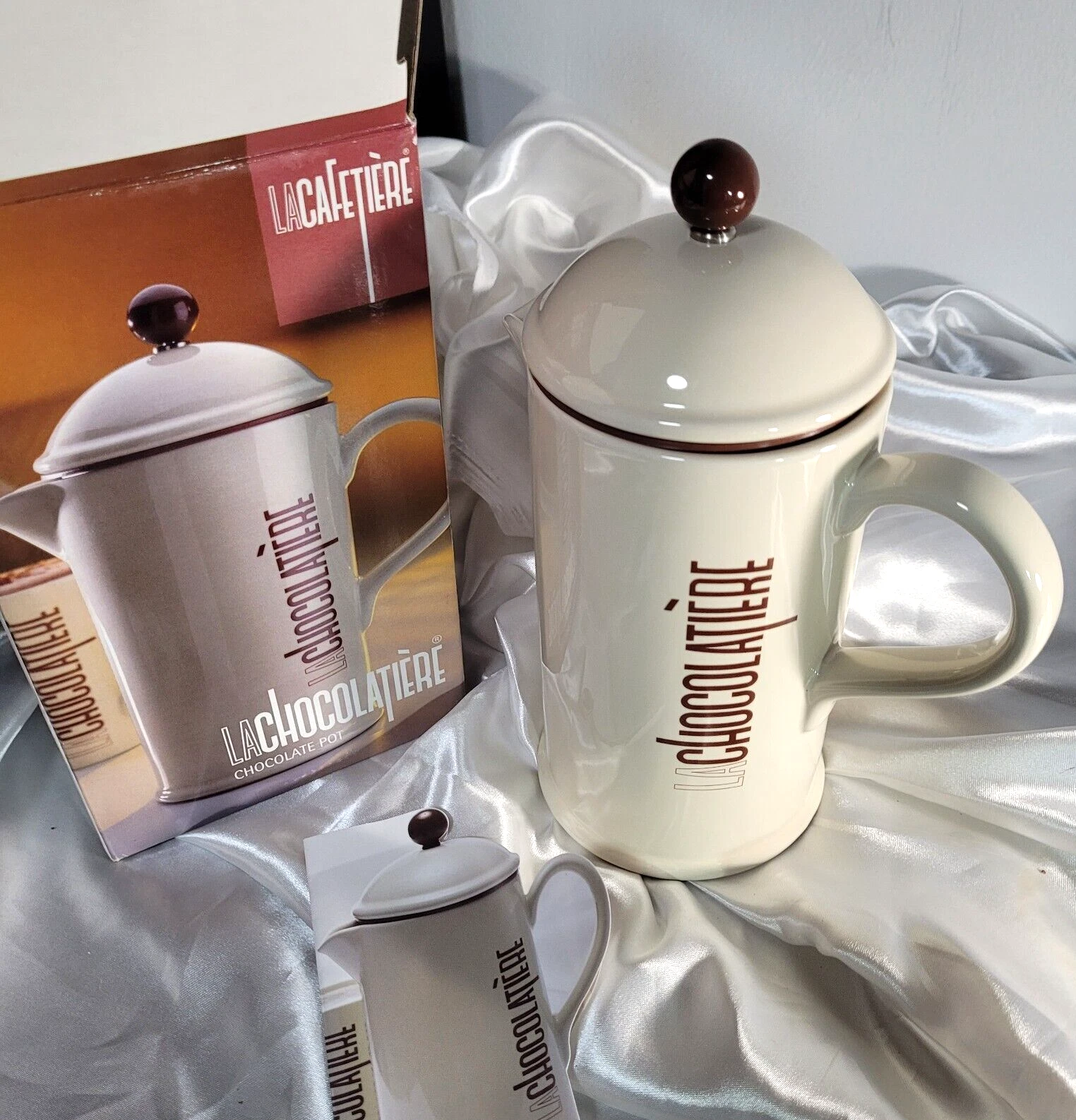 La Chocolatiere French Press Hot Chocolate Pot Maker Off White Brown With Box