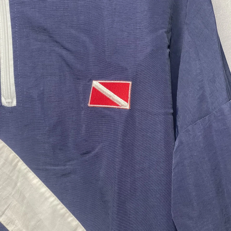 Cortavientos Estilo Surf Vintage Azul Marino y Blanco Nailon 1/4 Cremallera Con Logo Bandera de Buceo Pequeño Foto 2 de 4
