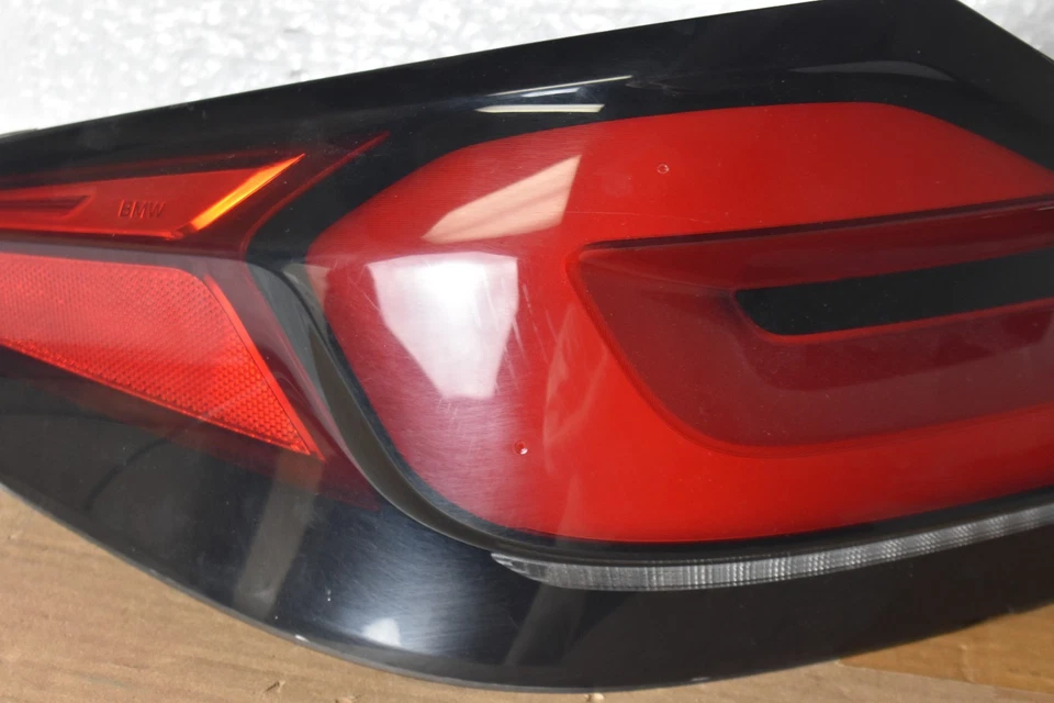 BMW M5 BASE LEFT SIDE TAIL LIGHT 2021-2023 OEM 63-21-8-493-813 - Image 3 of 4
