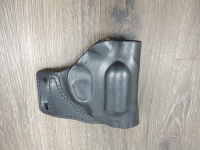 DeSantis Black Leather OWB Holster 115 O2 RH
