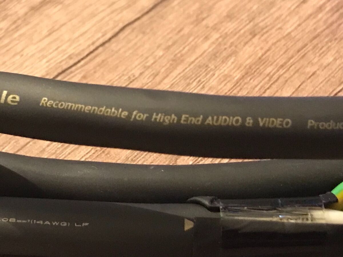 Nanotec Systems/2m Pair/Music Strada #79Golden Strada Nanotec Systems/2m Pair/Music Strada #79Golden Strada