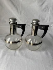Vintage Mini Carafe Glass Decanter with Cork Stopper Set Of 2   6 inch