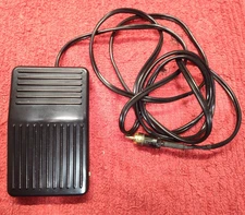 Linear Amplifier Foot Switch (RCA Plug)