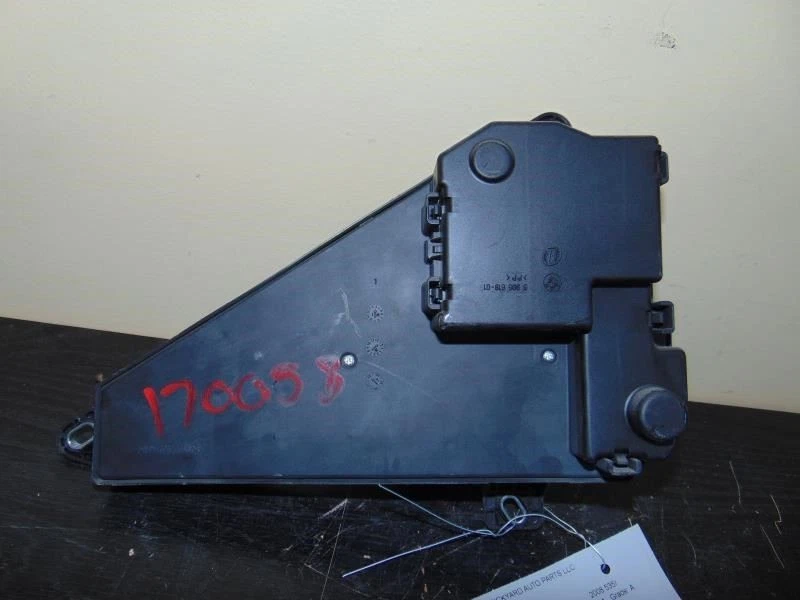 Chassis ECM BCM Main Body Control Fits 04-07 BMW 525i 1748486 - Image 2 of 4