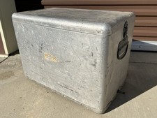 Antiguo cofre/enfriador de hielo de aluminio vintage de los años 50 J.C. Higgins