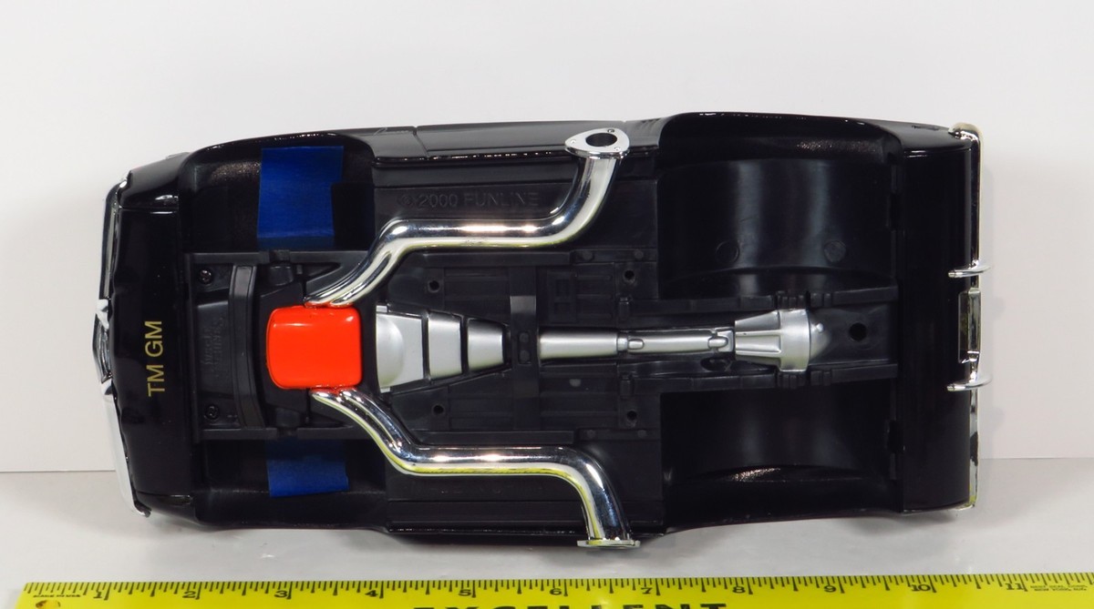 Muscle Machines 1969 Chevrolet Camaro Z/28 Body Frame Black 69