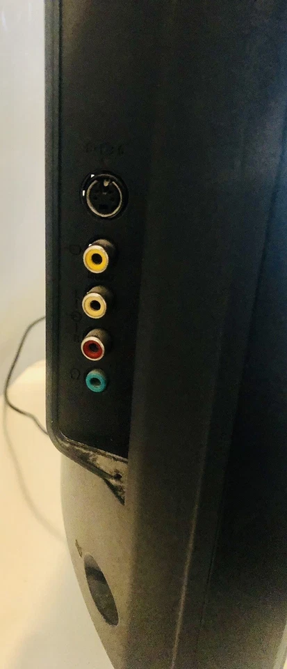 Sony Bravia KDL-26S3000 TV 26" Television 2 x HDMI, SCART, Digital LCD - Image 3 of 4