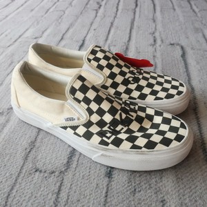 custom embroidered shoes